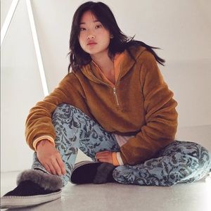 NWT Urban Outfitters BDG Brown Teddy Hoodie Sweatshirt | Size S